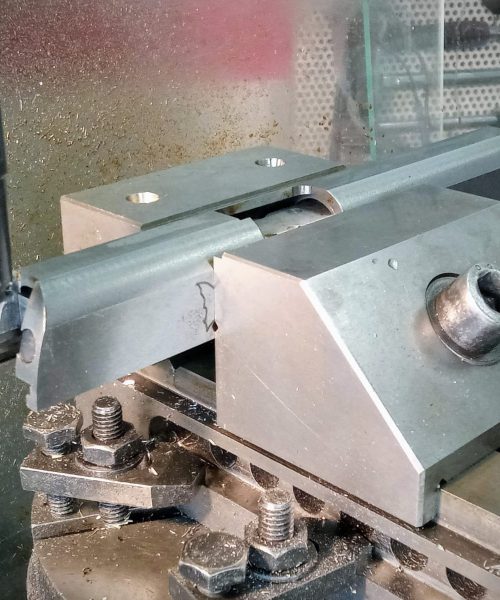 Carrello 1911 in fase di spianatura prima del monatggio della tacca